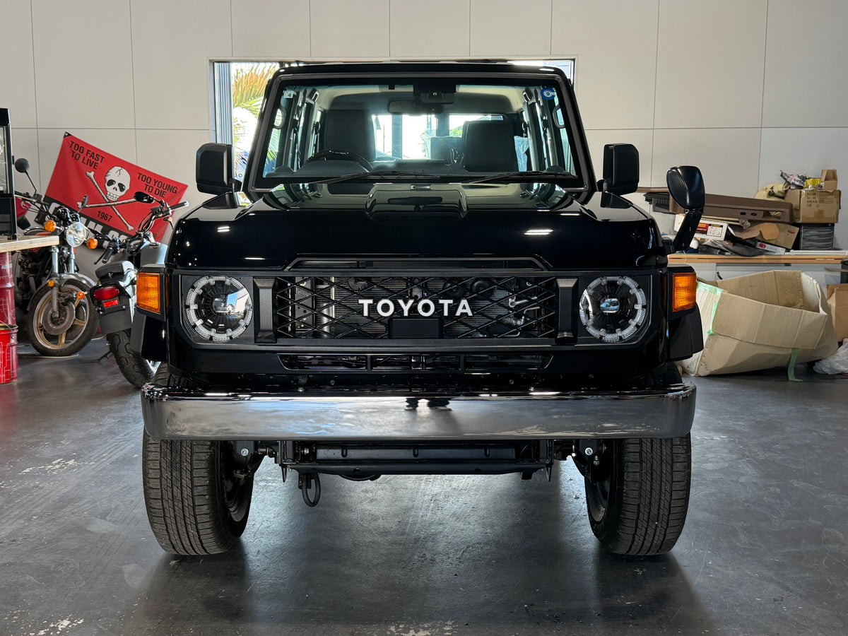 【LAND CRUISER70】 フロントメッキバンパー取付キット GDJ76W 【先行受注 11月から順次発送】