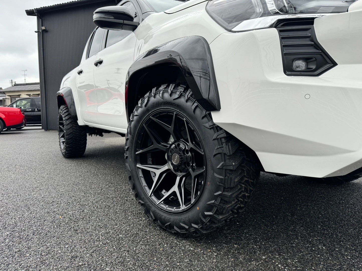Toyota 125 Hilux late model (2020/08-) MARVELOUS T-FACE over fender