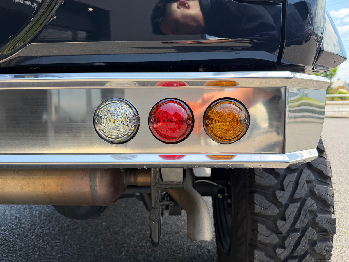 【JIMNY/SIERRA/NOMADE】ステンレスリアバンパー3連テール JB64W/JB74W/JC74W